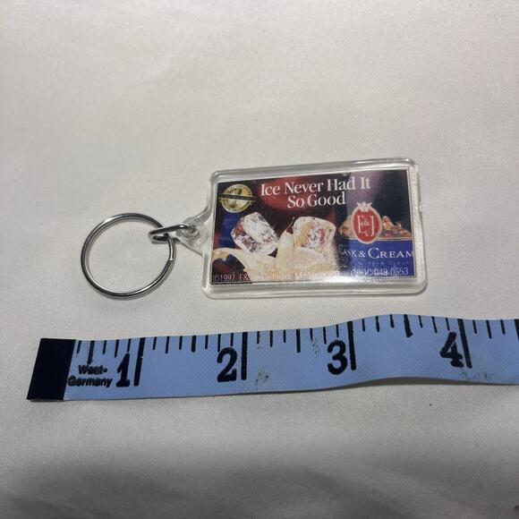 1997 E&J Cask & Cream Brandy Liqueur Keychain “Ice Never Had It So Good” Promo - Picture 1 of 5